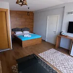 216 Eagle Palace Hotel 3*