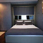 Hotel 216 Eagle Palace
