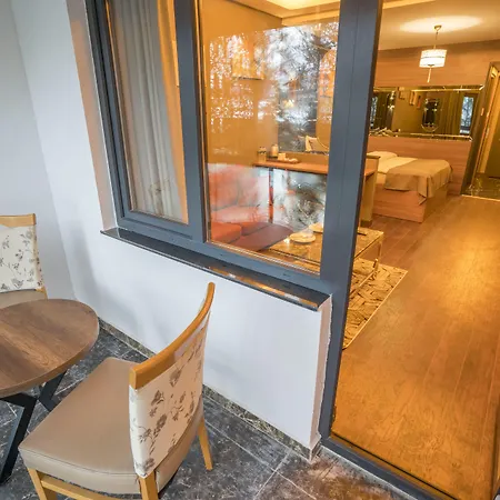 216 Eagle Palace Ξενοδοχείο