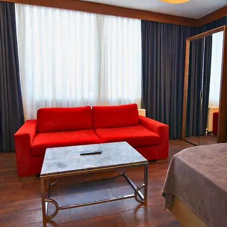 216 Eagle Palace Hotel