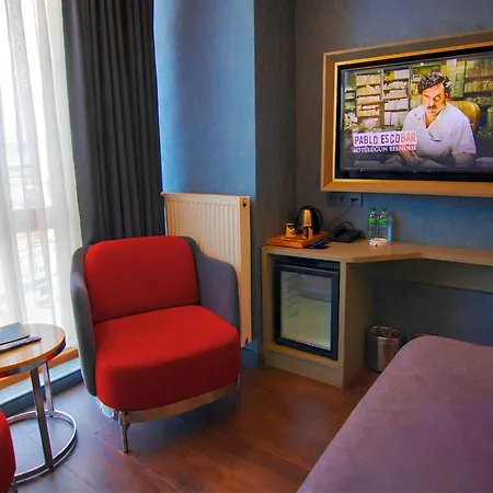 Hotel 216 Eagle Palace