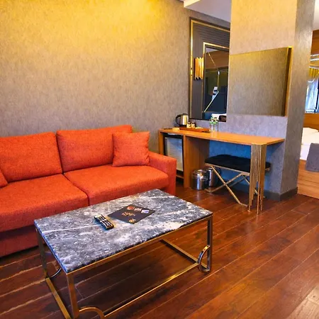 Hotel 216 Eagle Palace 3*