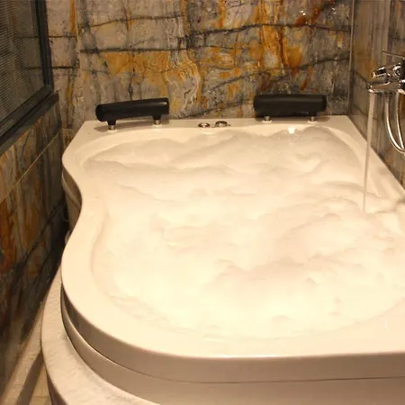 216 Eagle Palace Hotell